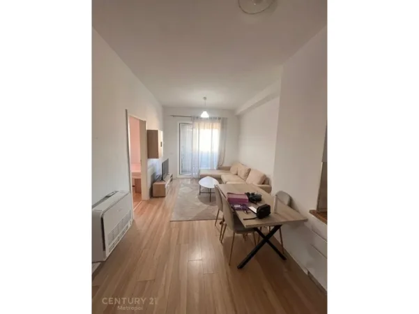 Tirane, jepet me qera apartament 1+1 Kati 3, 65 m² 470 € 