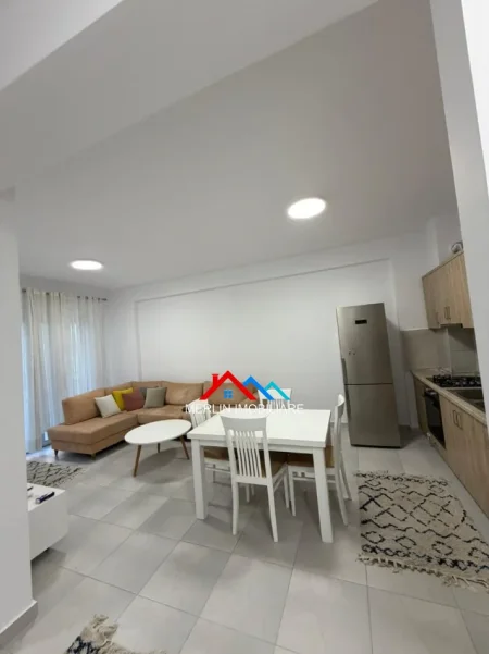 Tirane, jepet me qera apartament 2+1+Ballkon Kati 5, 80 m² 640 € (YZBERISHT,RRUGA SABAUDIN GABRANI)