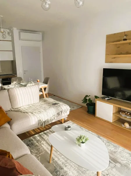 Tirane, jepet me qera apartament 2+1+Aneks+Ballkon Kati 9, 100 m² 650 € (5 Maji)