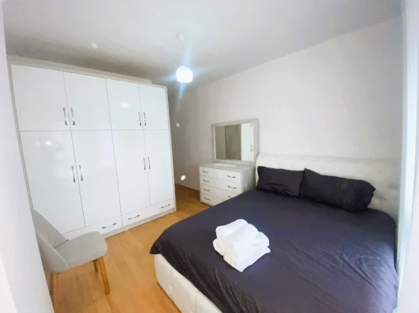 Tirane, jepet me qera apartament 2+1+Aneks+Ballkon Kati 9, 100 m² 650 € (5 Maji)