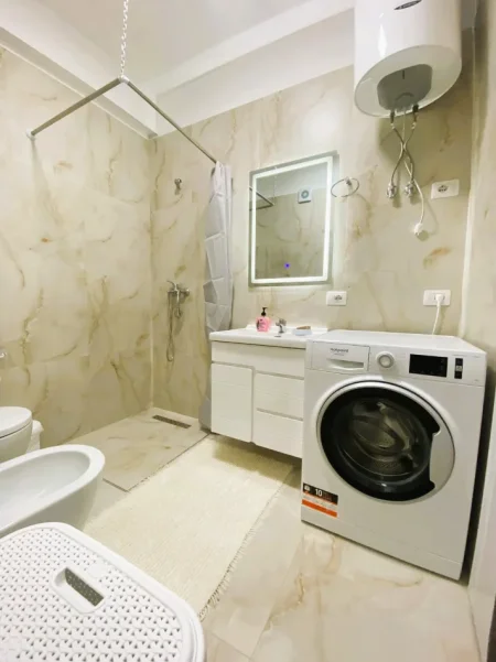 Tirane, jepet me qera apartament 2+1+Aneks+Ballkon Kati 9, 100 m² 650 € (5 Maji)