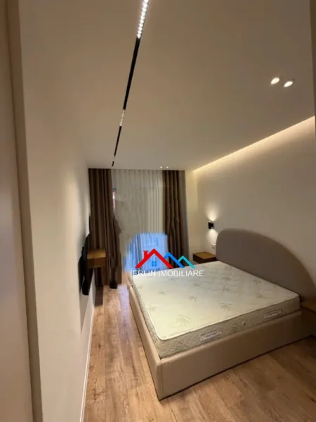 Tirane, jepet me qera apartament 3+1+Ballkon Kati 3, 127 m² 1.100 € (BULEVARDI I RI,RRUGA KARL GEGA)