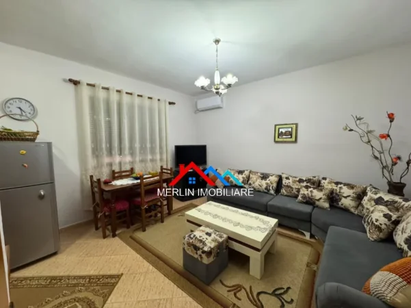 Tirane, jepet me qera apartament 2+1+Ballkon Kati 4, 80 m² 555 € (RRUGA PANDI DARDHA,LAPRAKE)