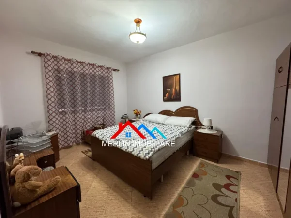 Tirane, jepet me qera apartament 2+1+Ballkon Kati 4, 80 m² 555 € (RRUGA PANDI DARDHA,LAPRAKE)