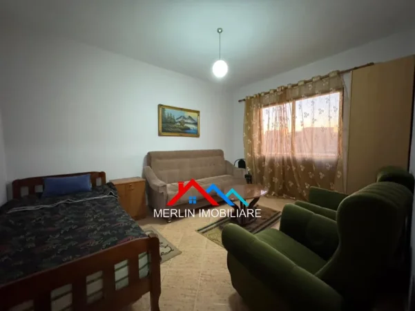 Tirane, jepet me qera apartament 2+1+Ballkon Kati 4, 80 m² 555 € (RRUGA PANDI DARDHA,LAPRAKE)