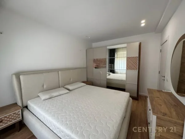 Tirane, jepet me qera apartament 1+1 Kati 3, 80 m² 750 € (Kopshti Botanik)