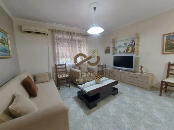 Jepet me qera Apartament 1+1 te Shkolla e Baletit (D8241Z-58)