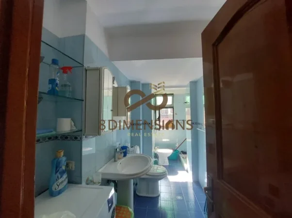 Jepet me qera Apartament 1+1 te Shkolla e Baletit (D8241Z-58)