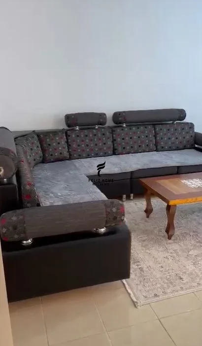 Tirane, jepet me qera apartament 1+1 Kati 2, 54 m² 400 € (RRUGA E DIBRES)