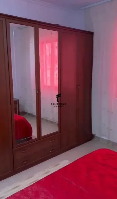 Tirane, jepet me qera apartament 1+1 Kati 2, 54 m² 400 € (RRUGA E DIBRES)