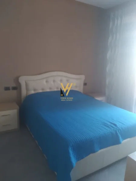 Tirane, jepet me qera apartament 2+1+Ballkon Kati 4, 90 m² 520 € (ASTIR)