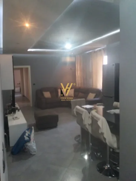 Tirane, jepet me qera apartament 2+1+Ballkon Kati 4, 90 m² 520 € (ASTIR)
