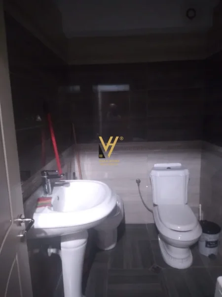 Tirane, jepet me qera apartament 2+1+Ballkon Kati 4, 90 m² 520 € (ASTIR)