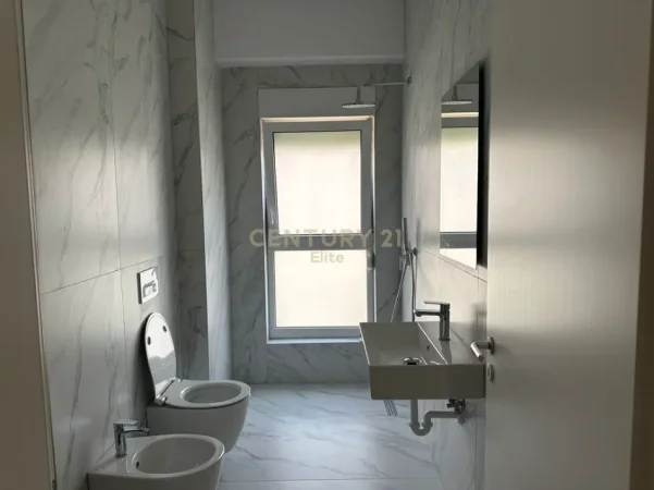 Tirane, jepet me qera apartament 1+1 Kati 6, 54 m² 450 € 