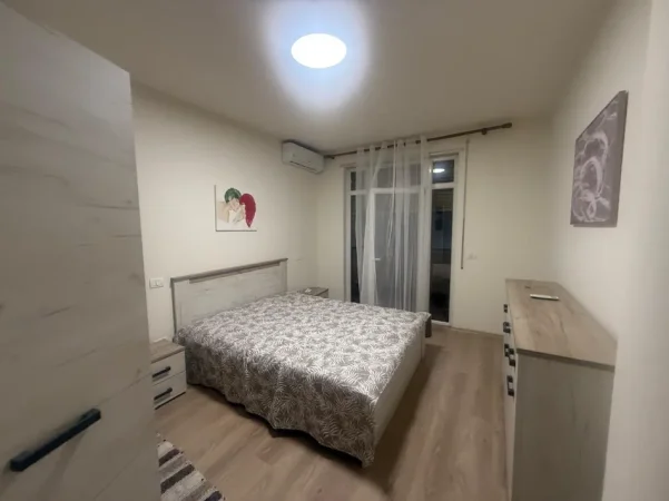 Tirane, jepet me qera apartament 1+1 Kati 2, 70 m² 600 € (Kopeshti botanik)