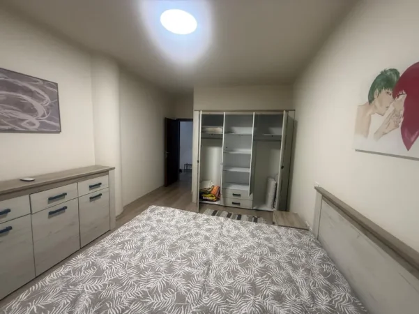 Tirane, jepet me qera apartament 1+1 Kati 2, 70 m² 600 € (Kopeshti botanik)