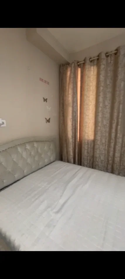 Tirane, jepet me qera apartament 1+1 Kati 1, 50 m² 400 € (Liqeni i thate)