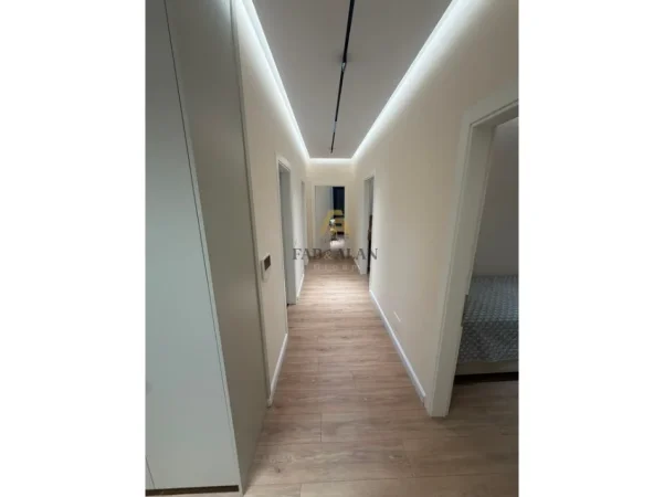 Tirane, shitet apartament 2+1+Aneks+Ballkon , 95 m² 289.999 € (Liqeni i Thate)