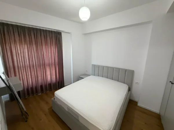 Tirane, jepet me qera apartament 1+1 Kati 7, 60 m² (Ali Demi)