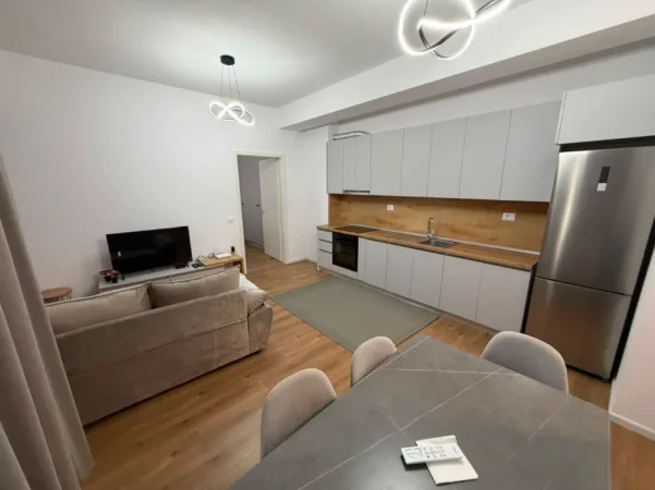 Tirane, jepet me qera apartament 1+1 Kati 7, 60 m² (Ali Demi)
