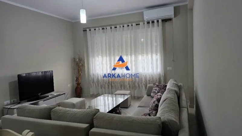 Tirane, jepet me qera apartament 2+1+Ballkon Kati 2, 75 m² 696 € 