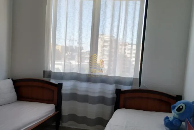 Tirane, jepet me qera apartament 2+1+Ballkon Kati 6, 80 m² 650 € (Rruga e Kavajes)