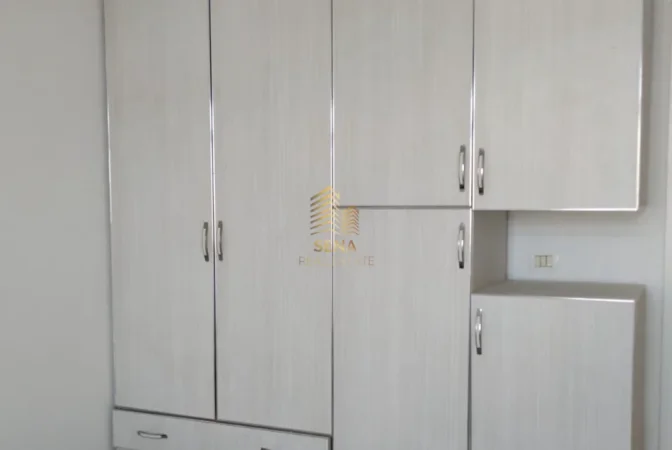 Tirane, jepet me qera apartament 2+1+Ballkon Kati 6, 80 m² 650 € (Rruga e Kavajes)