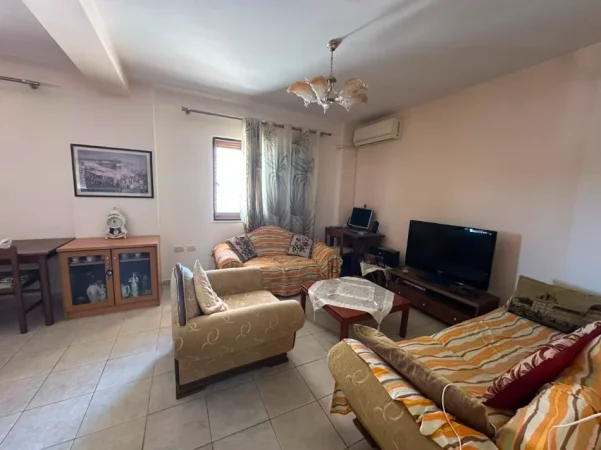Durres, jepet me qera apartament 2+1+Ballkon Kati 3, 115 m² 450 € 