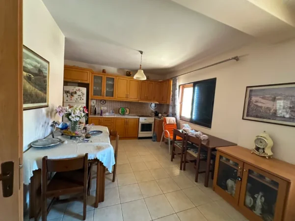 Durres, jepet me qera apartament 2+1+Ballkon Kati 3, 115 m² 450 € 