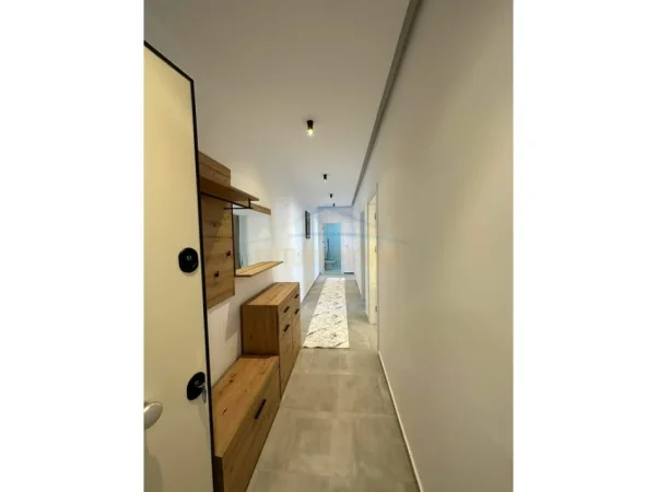Tirane, shes apartament 2+1+Ballkon Kati 6, 104 m² 110.000 € 