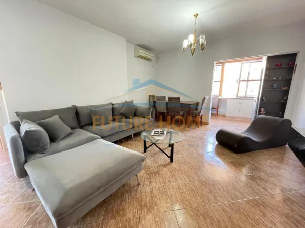 Tirane, shes apartament 2+1+Ballkon Kati 5, 88 m² 150.000 €
