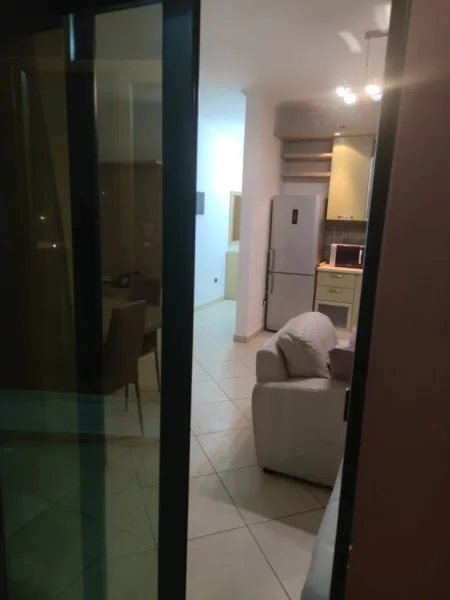 Durres, jepet me qera apartament 2+1 Kati 3, 120 m² 650 € (Ish Restorant Durresi)