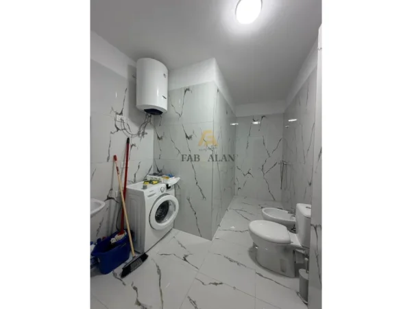Tirane, shitet apartament 2+1+Ballkon Kati 7, 112 m² 132.500 € (Kamez)