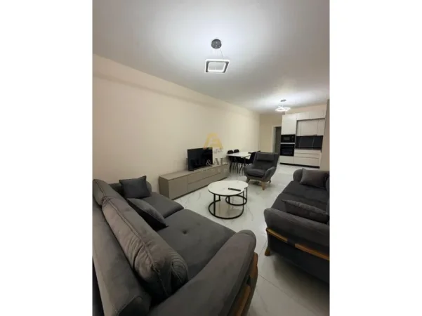Tirane, shitet apartament 2+1+Ballkon Kati 7, 112 m² 132.500 € (Kamez)
