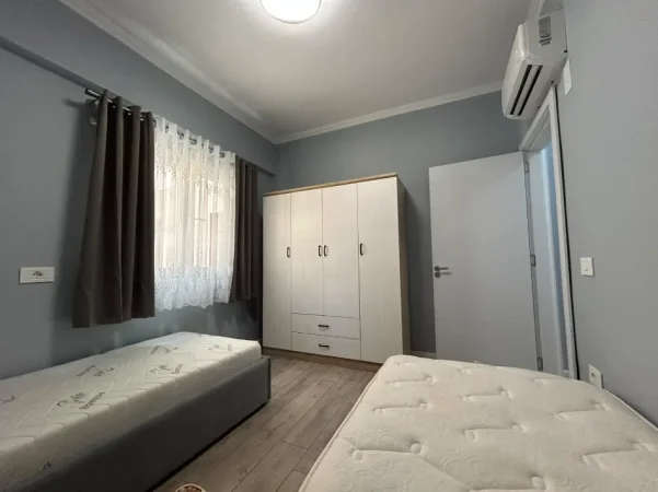 Tirane, jepet me qera apartament 2+1 Kati 5, 85 m² 780 € (Stacioni i Trenit)