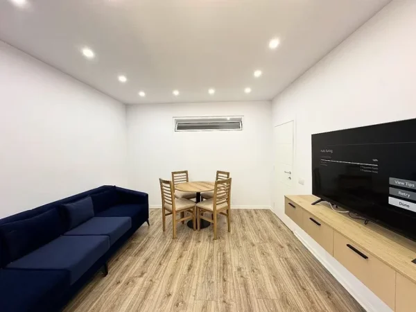 Tirane, jepet me qera apartament 1+1 Kati 5, 60 m² 600 € (Petro Nini)