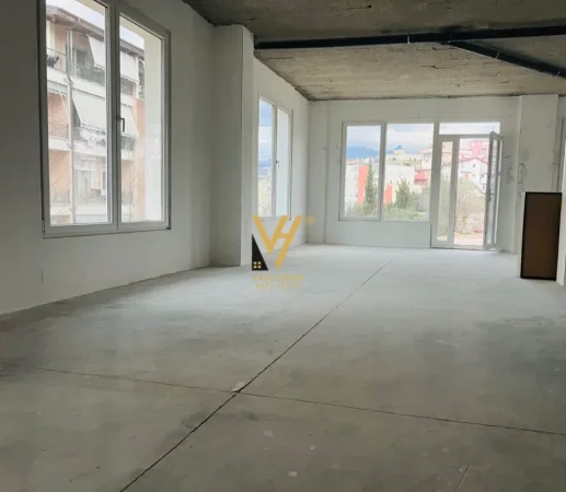 Tirane, jepet me qera ambjent biznesi Kati 0, 300 m² 800.000 € (SELITE)