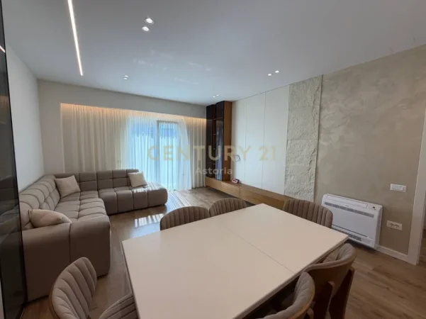 Tirane, jepet me qera apartament 2+1+Ballkon Kati 2, 99 m² 800 € (rruga e barrikadave)