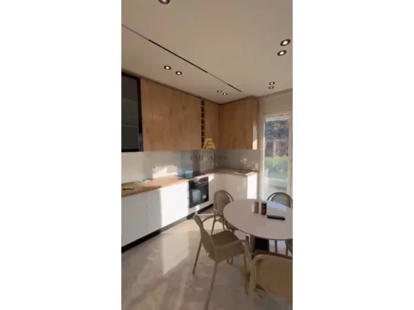 Shengjin, shitet apartament 2+1+Aneks+Ballkon , 124 m² 315.000 € (Rana e Hedhun)