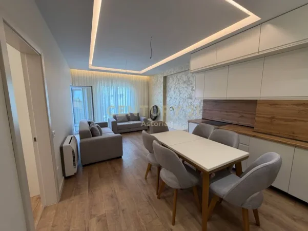 Tirane, jepet me qera apartament 2+1 Kati 2, 79 m² 750 € (rruga e barrikadave)
