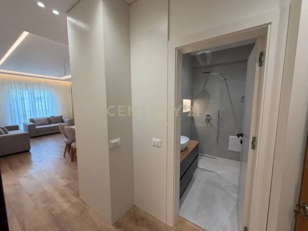 Tirane, jepet me qera apartament 2+1 Kati 2, 79 m² 750 € (rruga e barrikadave)