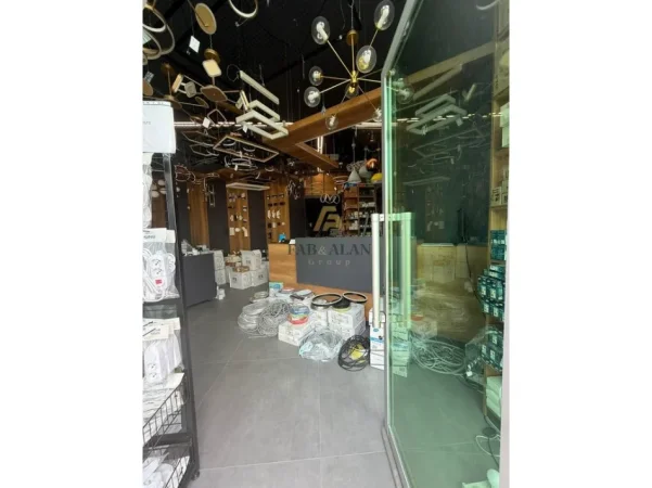 Tirane, shitet ambjent biznesi , 77 m² 340.000 € (Ali Demi)
