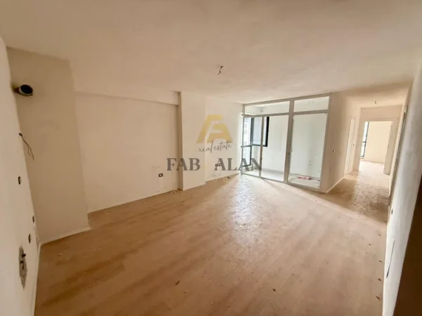 Tirane, shitet apartament 2+1 , 91 m² 155.720 € (Ish Fusha e Aviacionit)