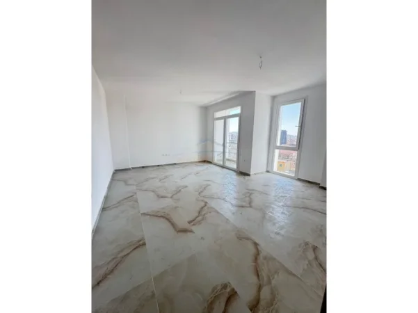 Tirane, jepet me qera apartament 1+1 Kati 4, 72 m² 400 € (BULEVARDI I RI)