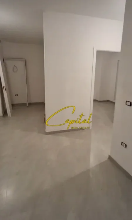 Tirane, jepet me qera zyre Kati 1, 94 m² 790 € (KOMPLEKSI AURA)