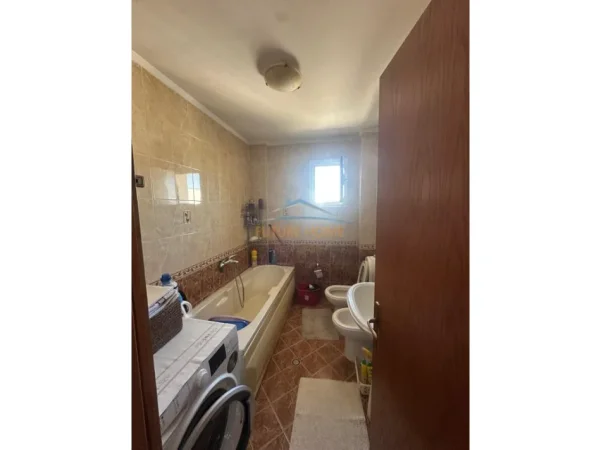 Tirane, shitet apartament 3+1+Aneks+Ballkon Kati 5, 157 m² 220.000 € (Ali Demi)
