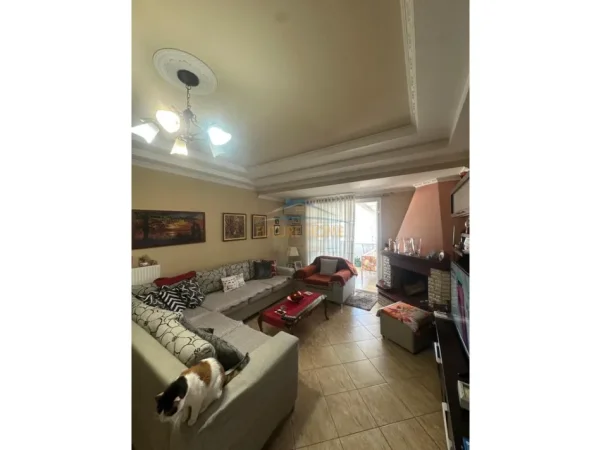 Tirane, shitet apartament 3+1+Aneks+Ballkon Kati 5, 157 m² 220.000 € (Ali Demi)
