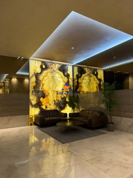 Tirane, shitet apartament 2+1+Ballkon Kati 7, 118 m² 600.000 € (STADIUMI AIR ALBANIA)
