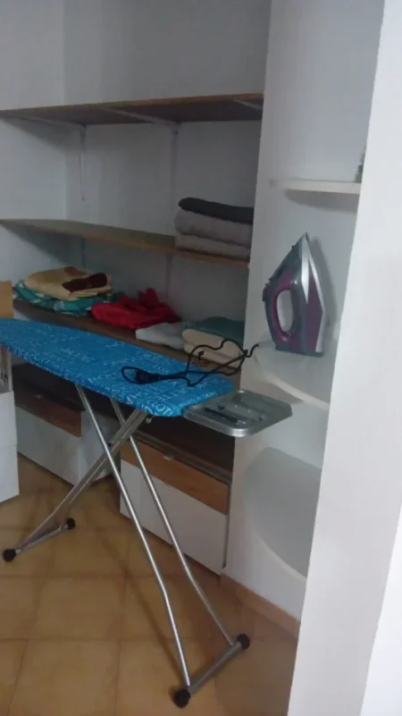 Tirane, jepet me qera apartament 1+1 Kati 4, 70 m² 600 € (RRUGA ELBASANIT)