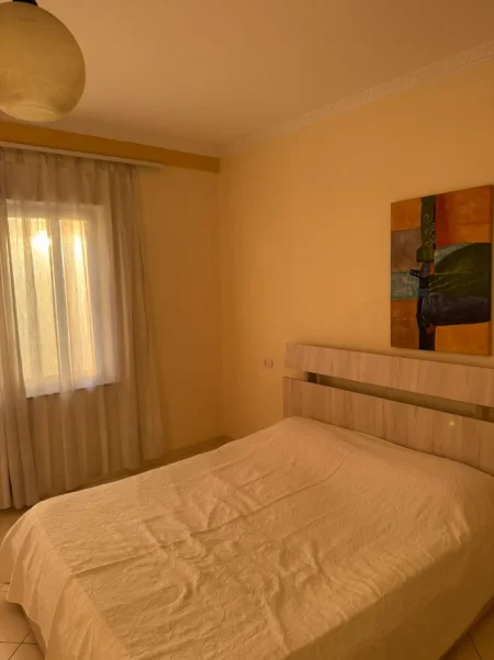 Tirane, jepet me qera apartament 2+1+Ballkon Kati 4, 110 m² 500 € (Astir)